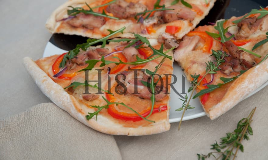 Пицца с курицей