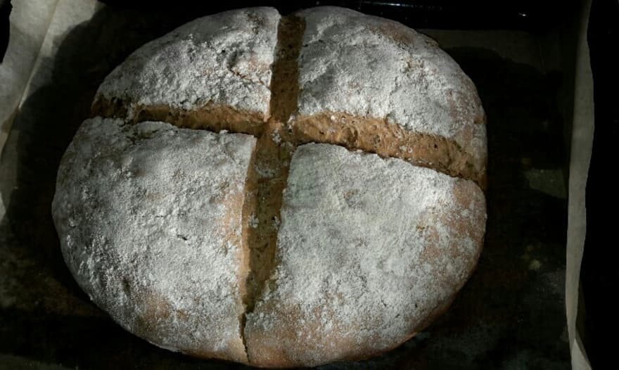 Ржаной хлеб с тыквенными и льняными семечками