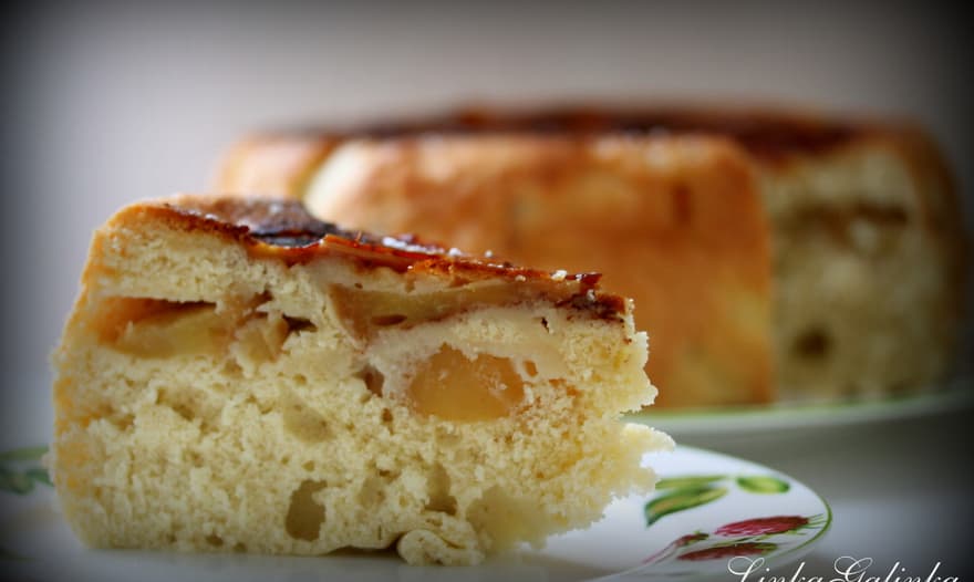 Рецепт шарлотки с яблоками в духовке