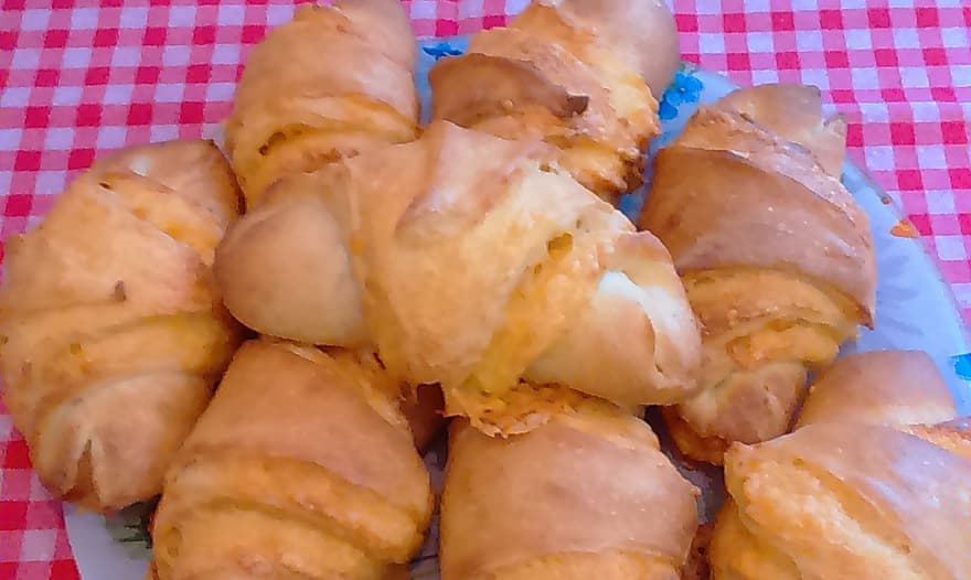 Сырные круассаны