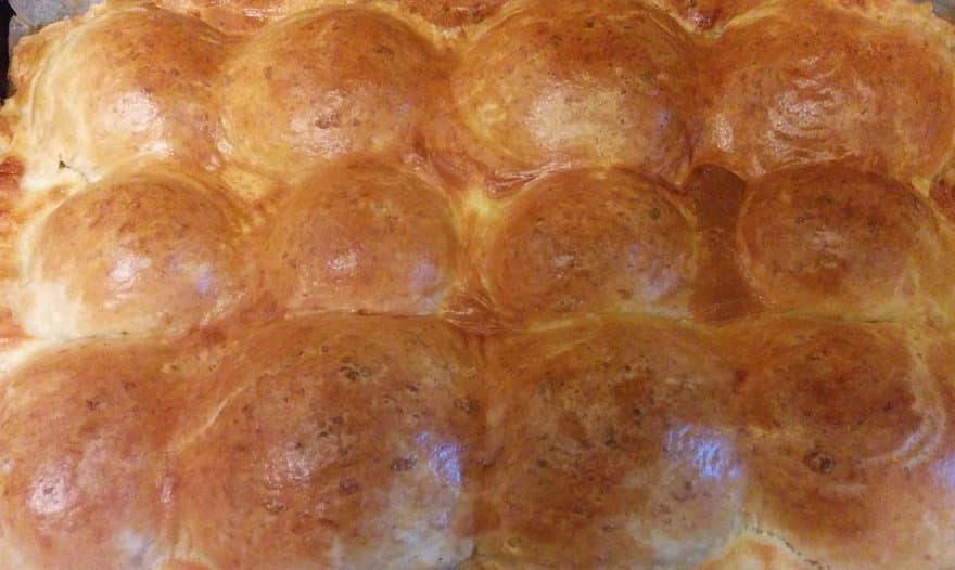Пирог из творожного теста с яблоками