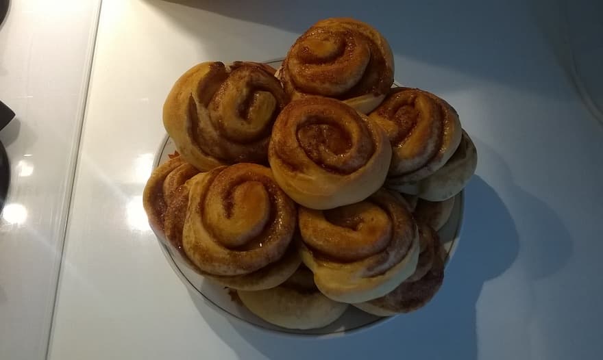 Булочки с карамелью