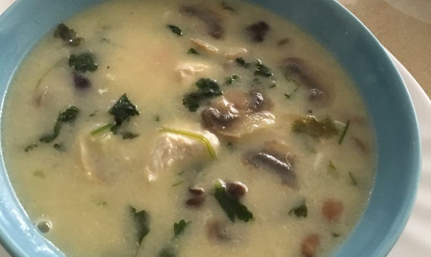 Куриный суп на кокосовом молоке (Tom Khaa Gai) 