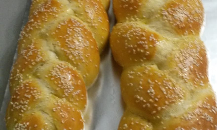 Домашняя плетенка с кунжутом