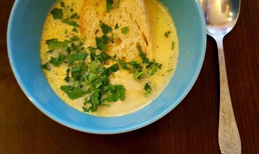 Тосканский суп из белой фасоли с чесночными гренками