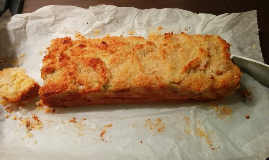 Пирожные с ревенем и кокосом