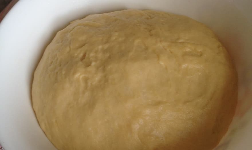 Ванильные сдобные булочки с джемом