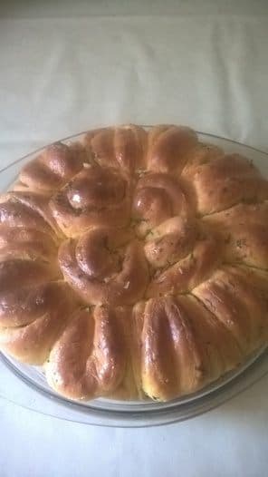 Тыквенные булочки с чесночной начинкой