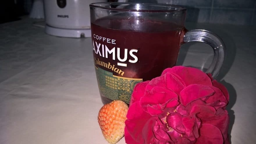 Зеленый чай с клубникой и бананом