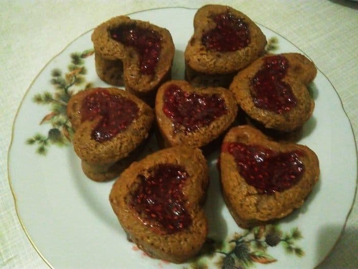 Шоколадные гато с малиновой сердцевиной