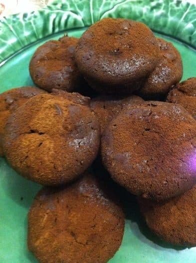 Кофейный брауни с черным и белым шоколадом 