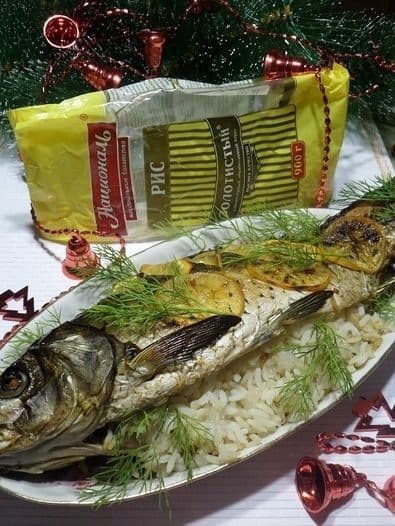 Запеченный фаршированный карп