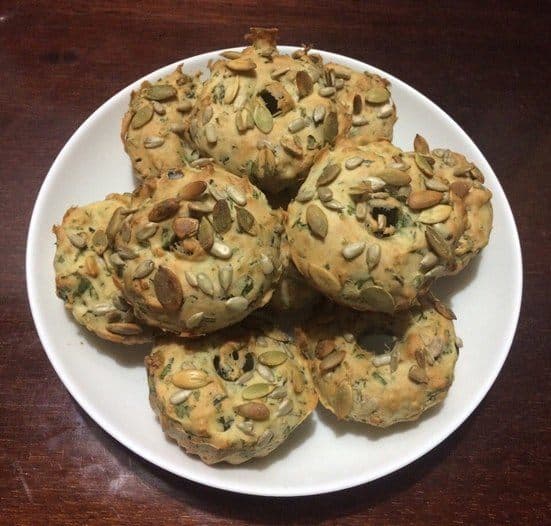 Булочки с семечками и зеленью 