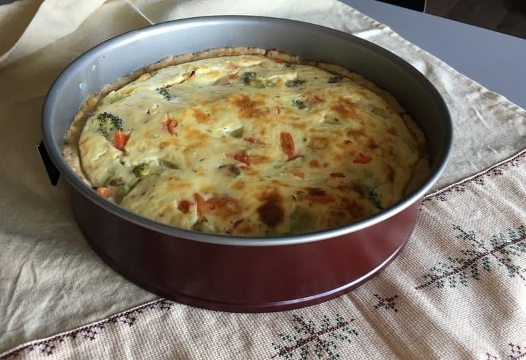 Пирог с творогом и брокколи