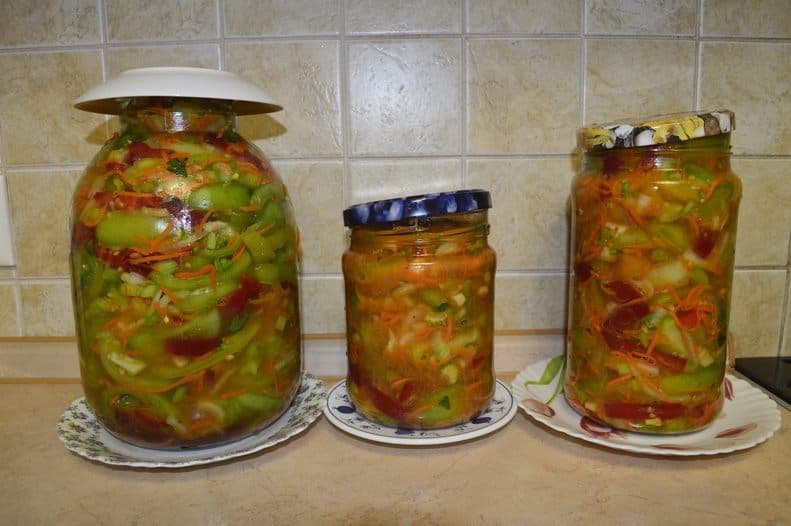 Салат из зеленых помидоров 