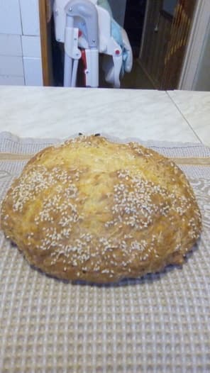 Хлеб на соде с сыром и семечками 
