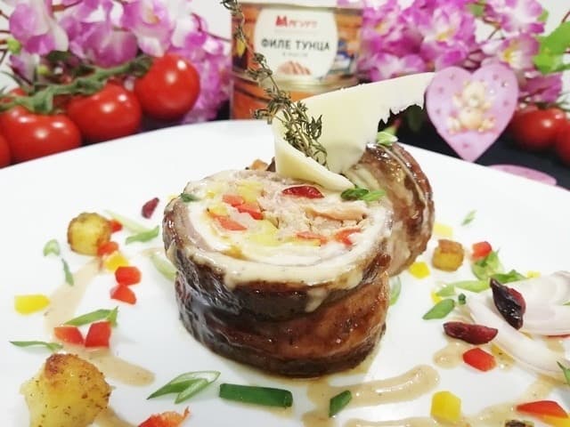 Рулет из говядины и тунца