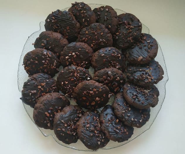 Печенье с шоколадными бобами
