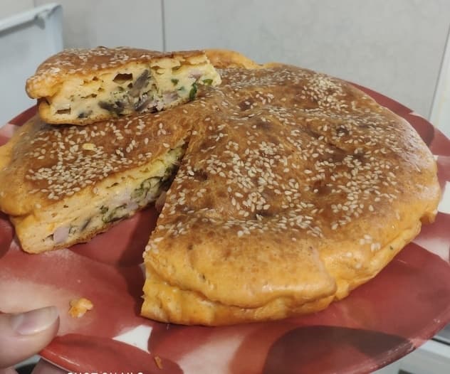 Сметанник с курицей и грибами