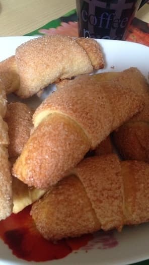 Рогалики с халвой и повидлом 