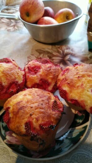 Творожные маффины с клубникой 