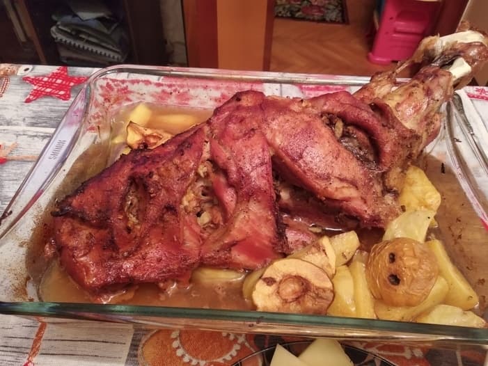 Запечённая баранья нога