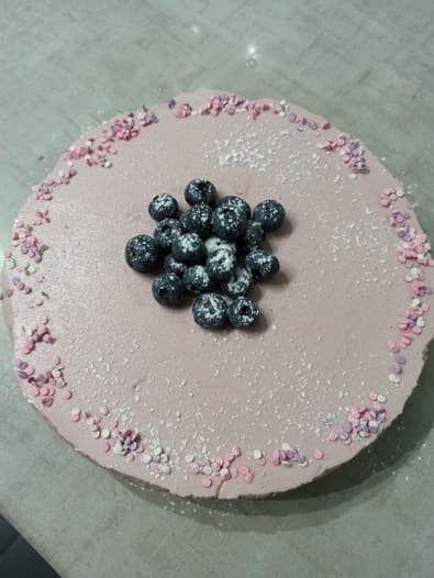 Ягодный торт-суфле на манной крупе