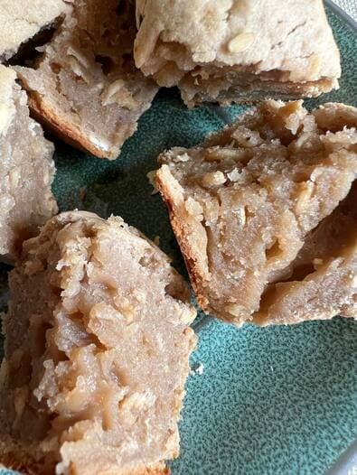 Маффины с бананами и подсолнечными семечками